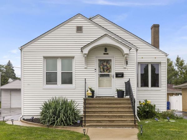 1207 Oregon Street , Joliet, IL 60435