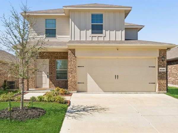 3719 Mildren Bend , Crandall, TX 75114