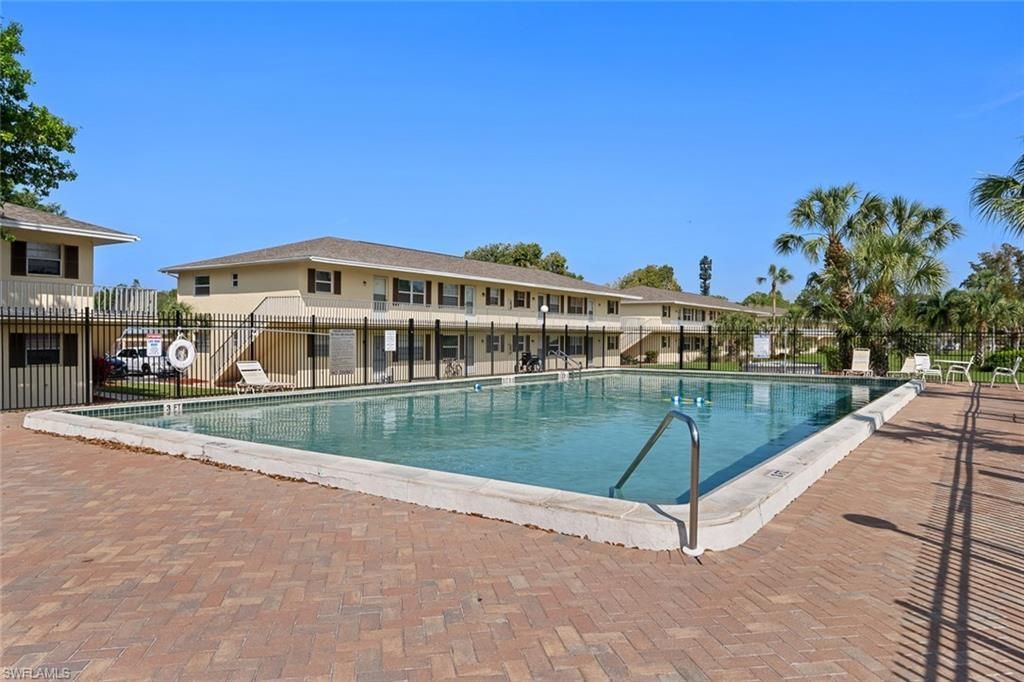 3325 Airport Rd N, Unit R7, Naples, FL 34105 Photo