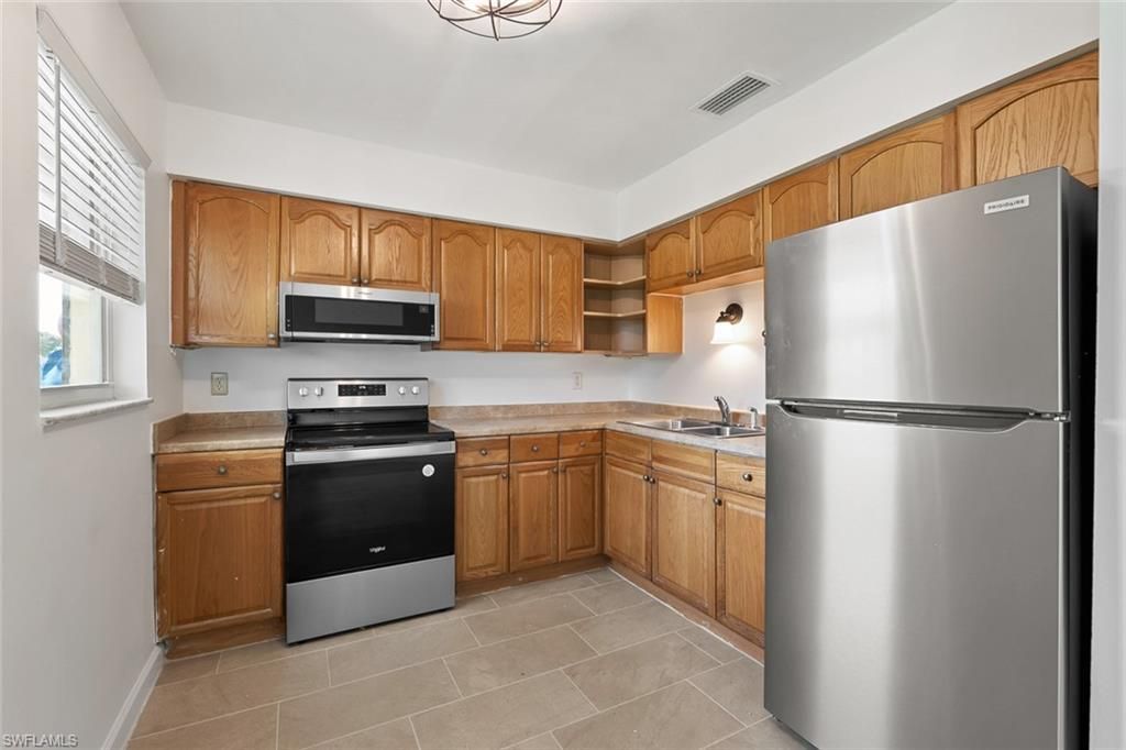 3325 Airport Rd N, Unit R7, Naples, FL 34105 Photo