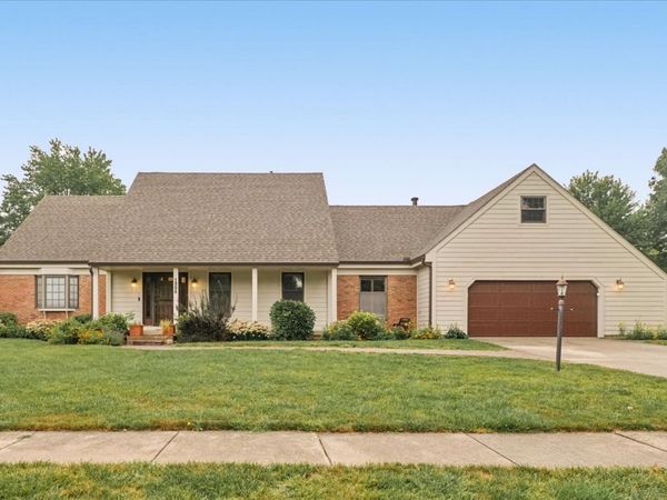 1906 Trout Valley Drive , Champaign, IL 61822