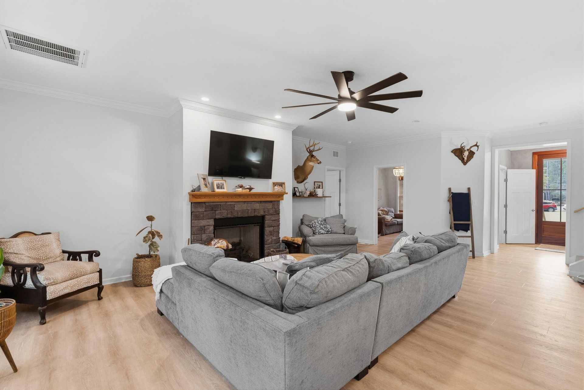 4071 Pine Creek Road Photo 9