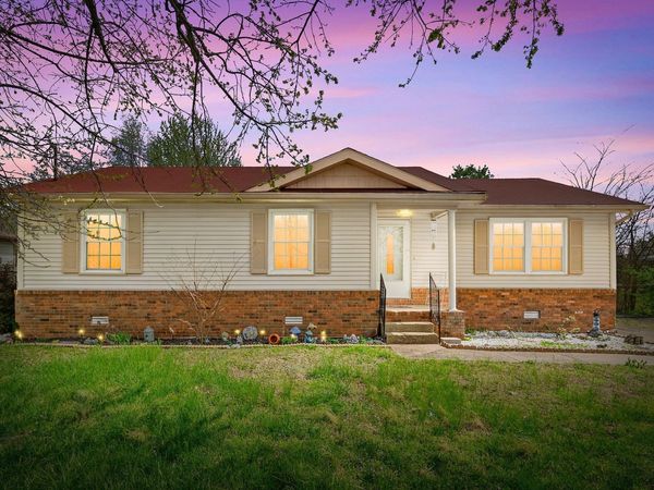 314 Kauai King Dr , Hopkinsville, KY 42240
