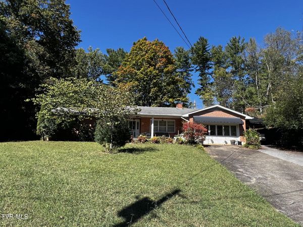 1509 Woodland Avenue, Johnson City, TN 37601