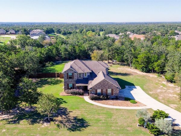 245 Chisholm TRL, Bastrop, TX 78602