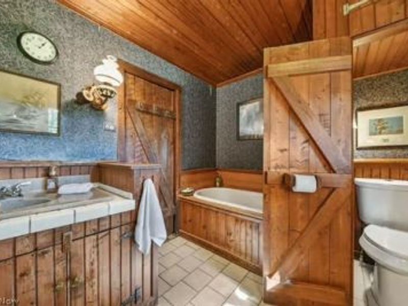546 Keefus Road, Conneaut, OH 44030 Photo 21