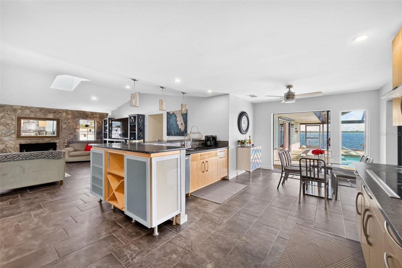 2459 Dixon Terrace, Port Charlotte, FL 33981 Photo