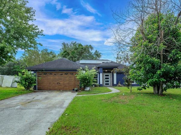 3905 WHISPERING PINE COURT , MASCOTTE, FL 34753