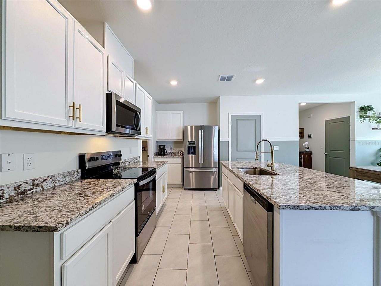 182 Amberwood Way , Umatilla, FL 32784 Photo
