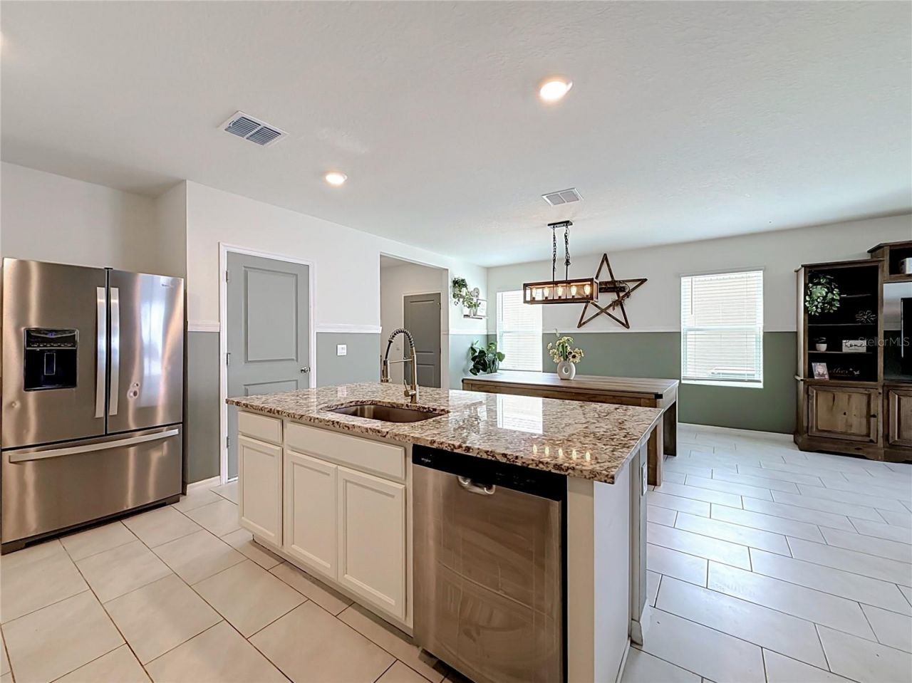 182 Amberwood Way , Umatilla, FL 32784 Photo