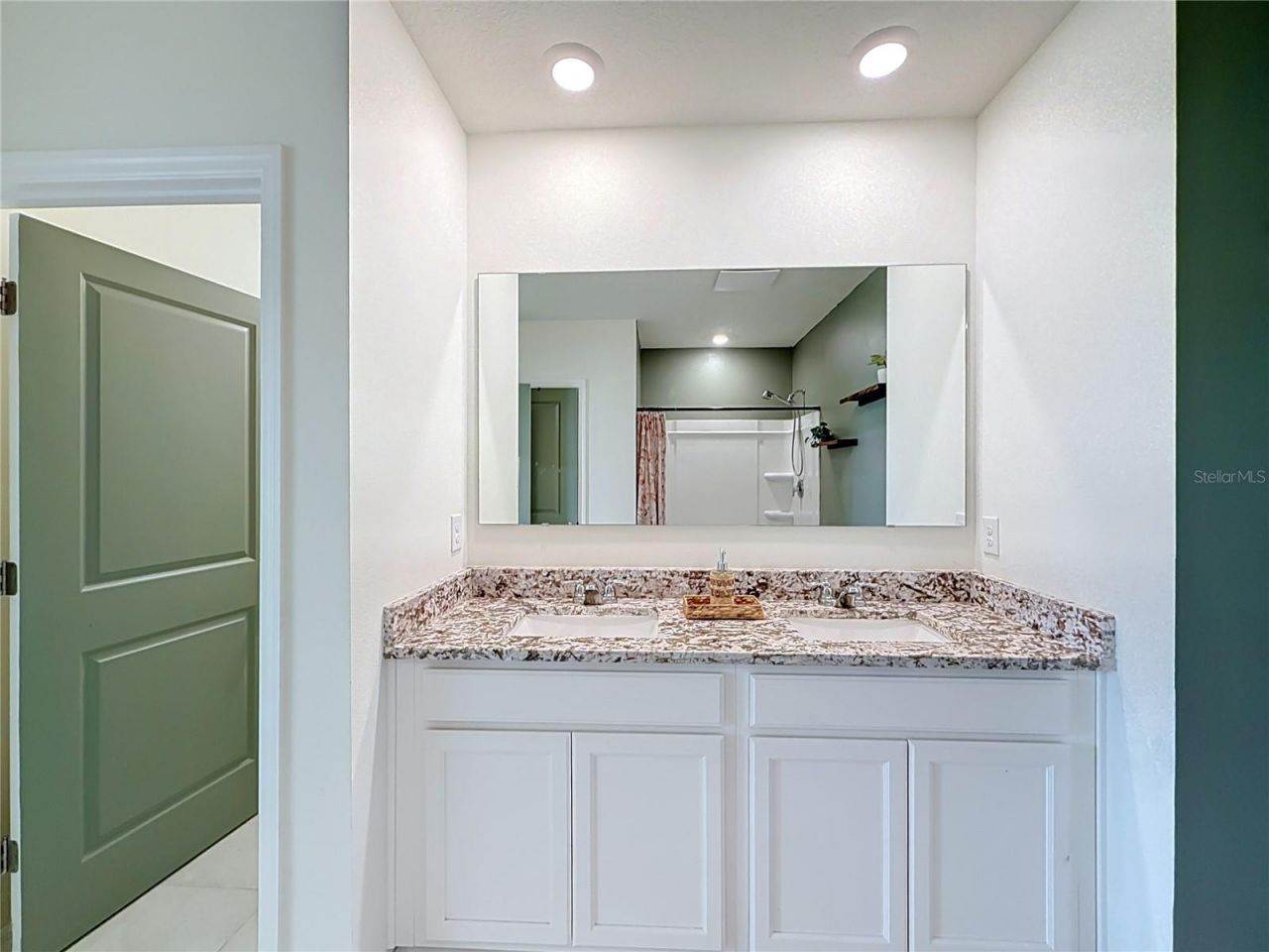 182 Amberwood Way , Umatilla, FL 32784 Photo