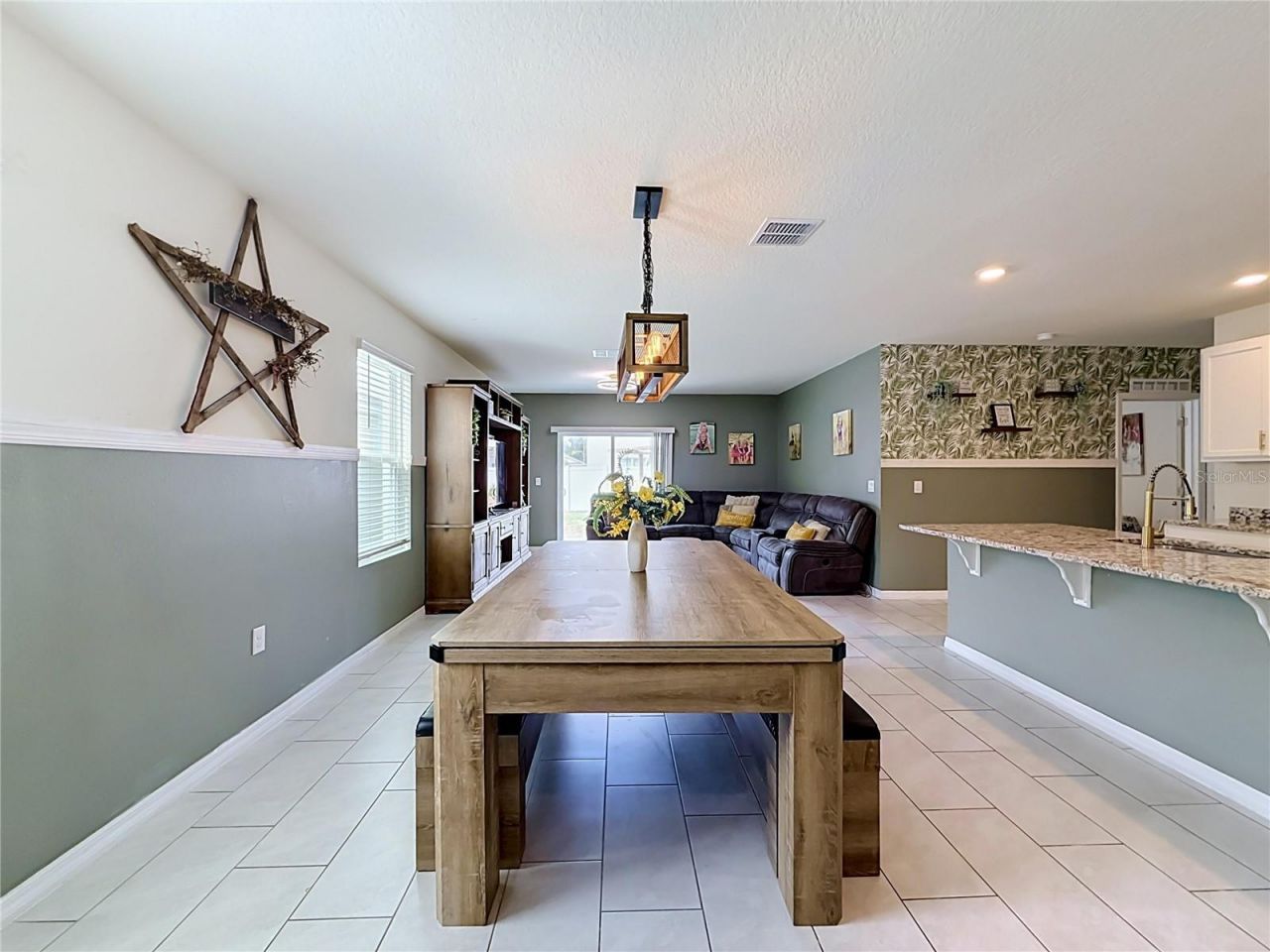 182 Amberwood Way , Umatilla, FL 32784 Photo