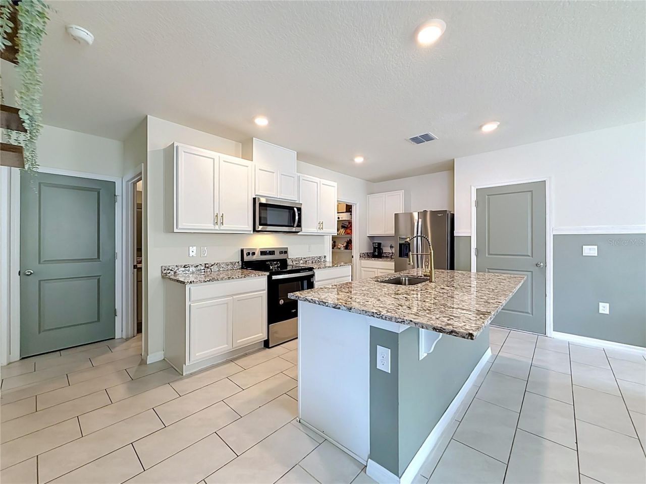 182 Amberwood Way , Umatilla, FL 32784 Photo