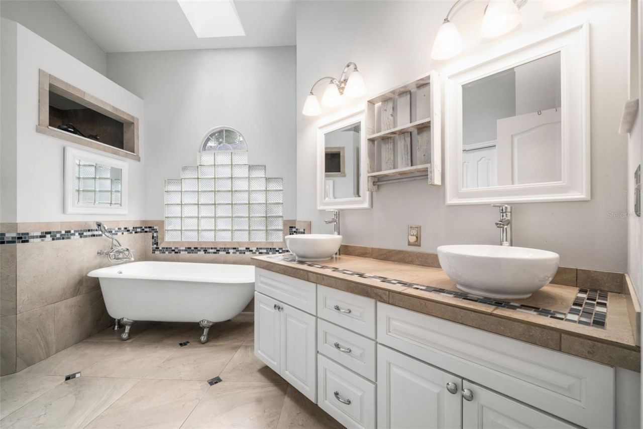2712 NW 29th Place , Gainesville, FL 32605 Photo