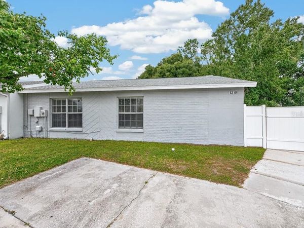 1219 MOHRLAKE DRIVE , BRANDON, FL 33511