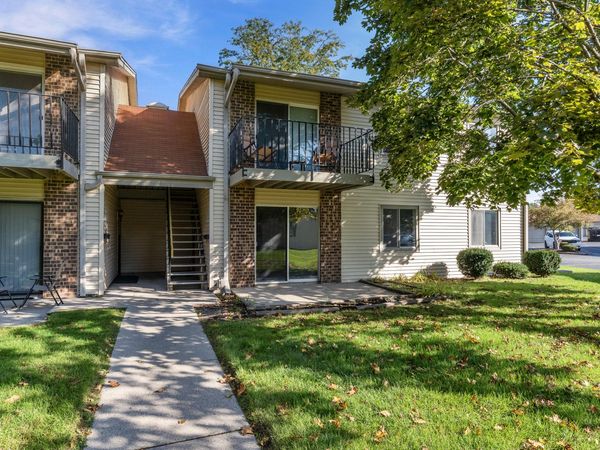 W170N11521 Armada Dr, Germantown, WI 53022
