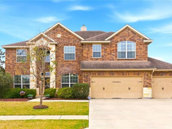 107 Brushy Creek , Victoria, TX 77904