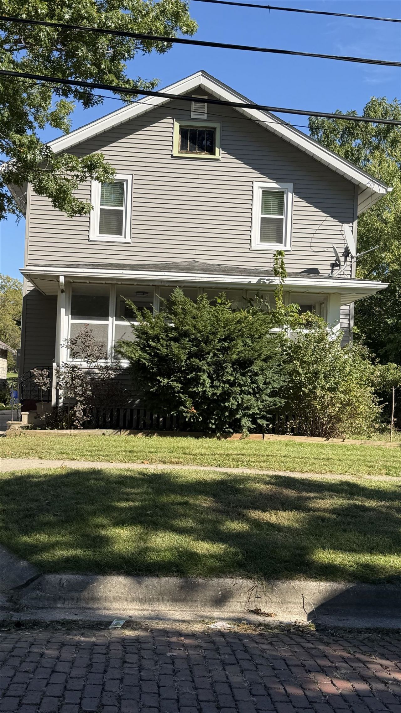 1607 Latham Street, Rockford, IL 61103 Main Photo