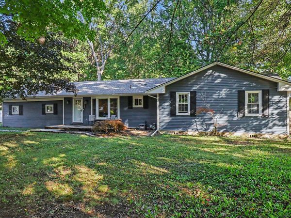 20752 Newman Drive, Brownstown, MI 48183
