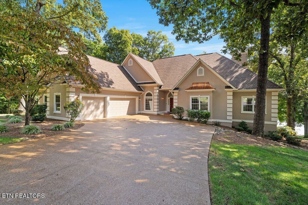 631 Tanasi Lane, Loudon, TN 37774 Main Photo