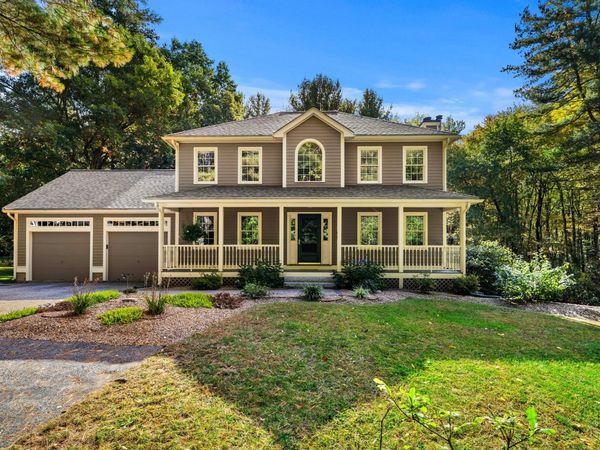 358 Groton St, Dunstable, MA 01827