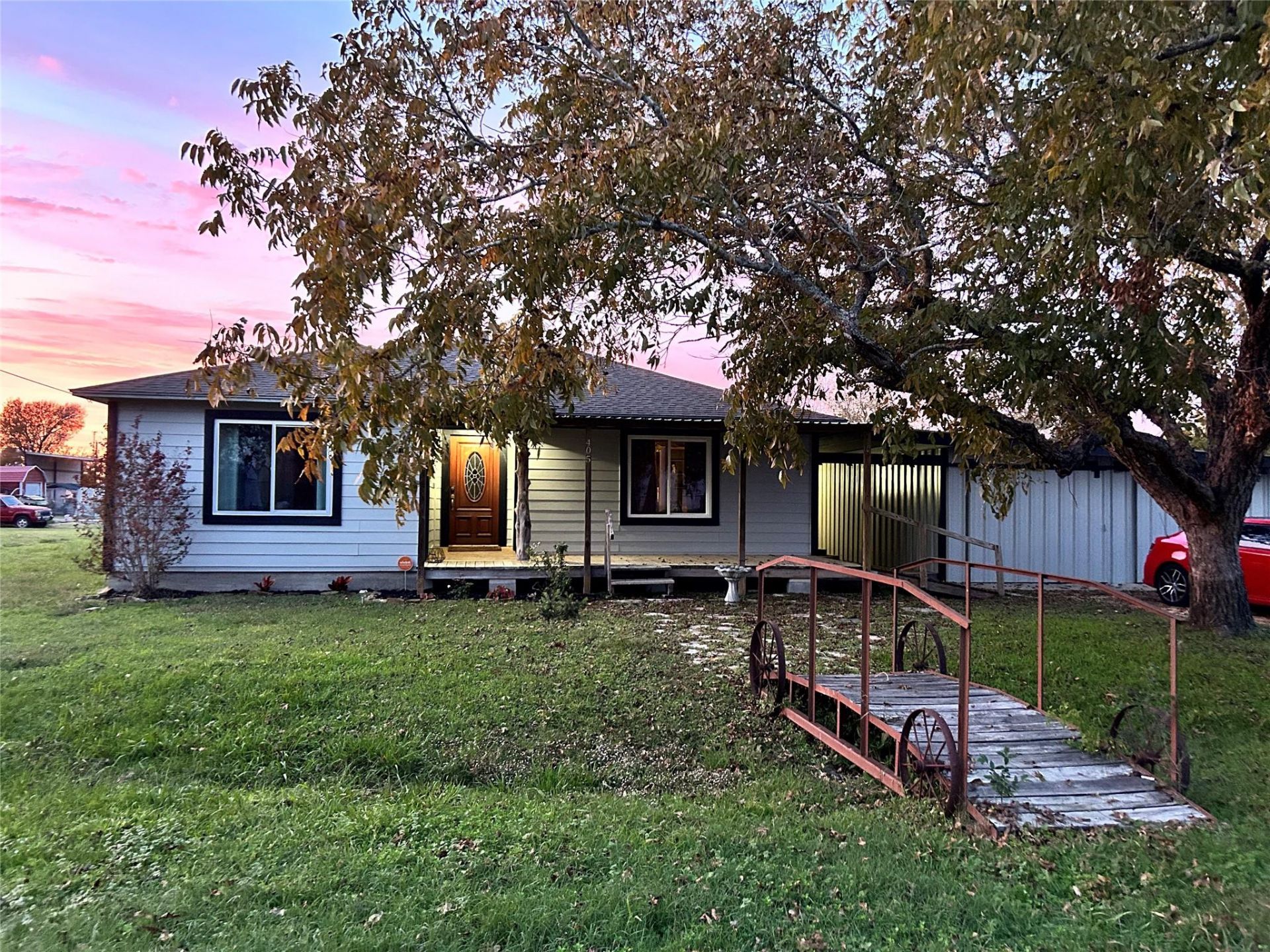 405 Fordtrand St, Ellinger, TX 78938 Main Photo