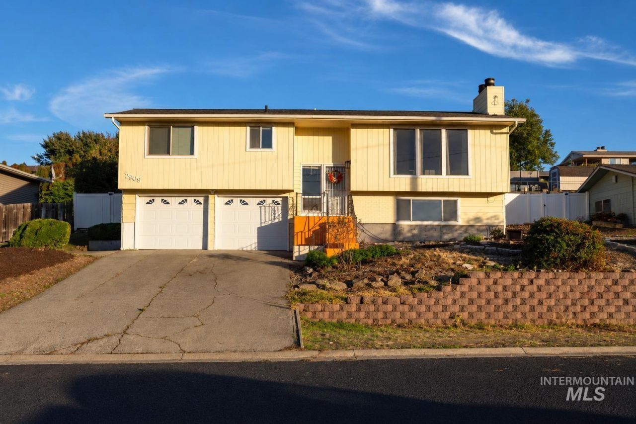 2909 Meadowlark Drive, Lewiston, ID 83501 Main Photo