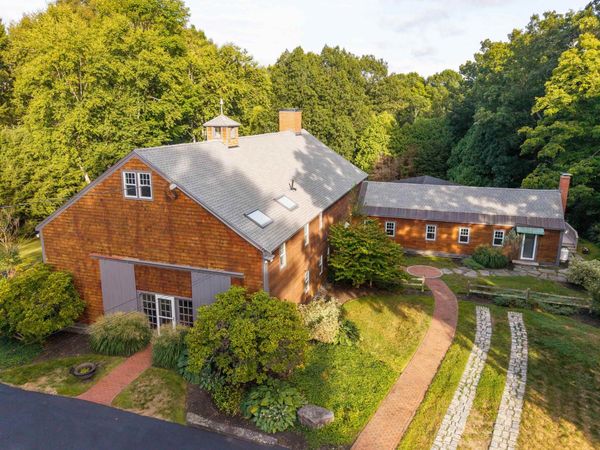 17 NEWFIELDS Road, Exeter, NH 03833