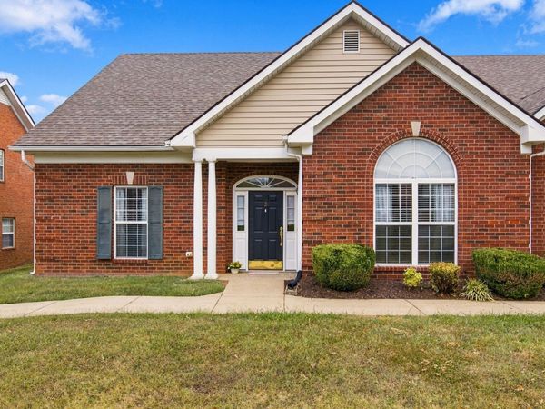 2 Bradley Ct , Lebanon, TN 37087