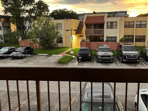 8875 Fontainebleau Blvd , Unit 203, Miami, FL 33172