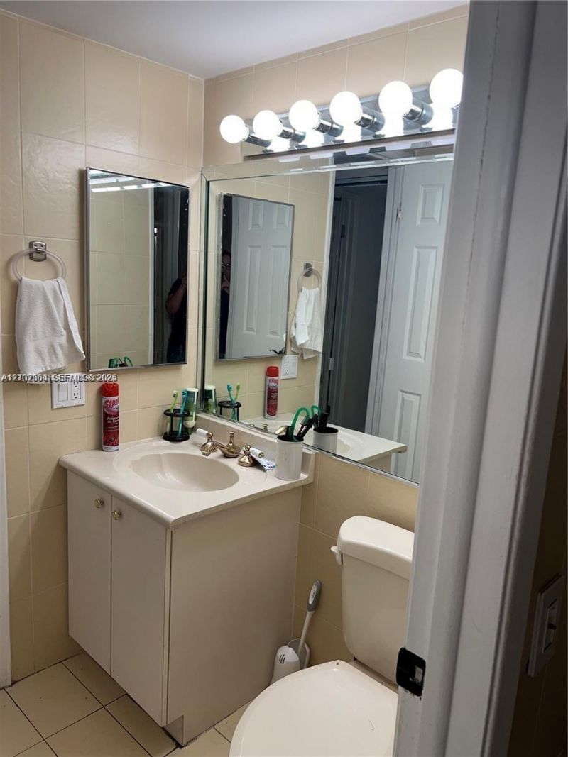 8875 Fontainebleau Blvd , Unit 203, Miami, FL 33172 Photo