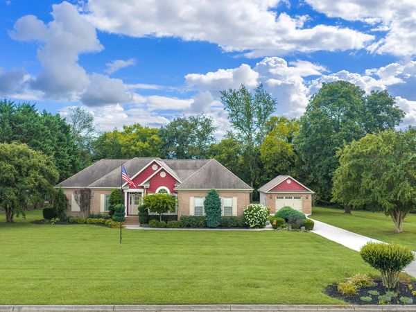 1835 Lakebrook Circle, Dandridge, TN 37725