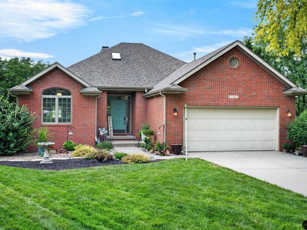 21901 Woodland Hills Circle, Eagle, NE 68347