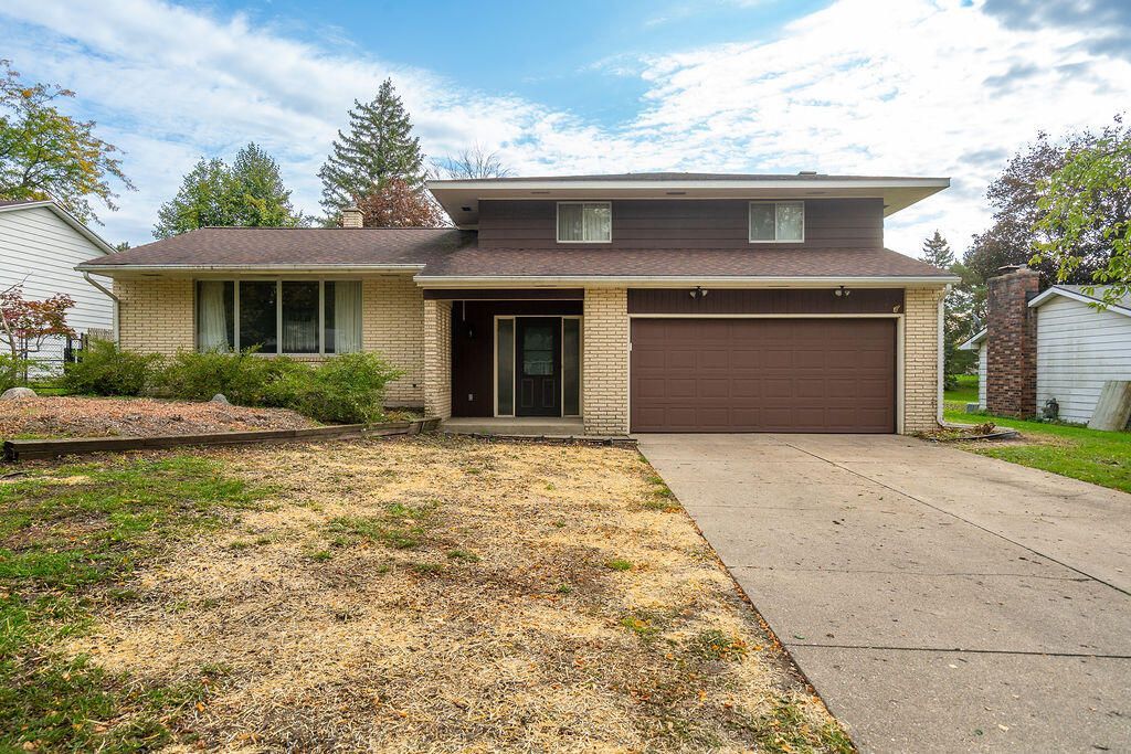 4156 Weymouth Drive Se, Grand Rapids, MI 49508 Main Photo