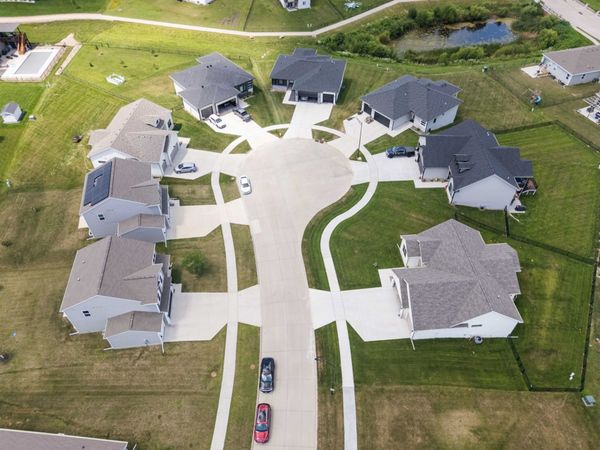 605 Ellis Circle, Adel, IA 50003