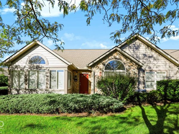 16628 Brownstone Court , Westfield, IN 46074