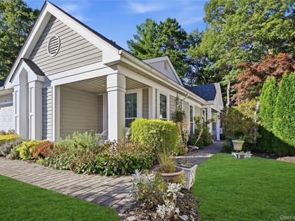 9 Amagansett Court Ridge, NY 11961