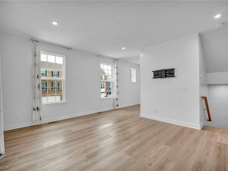 34566 Ethan Way, Willoughby, OH 44094 Photo 8