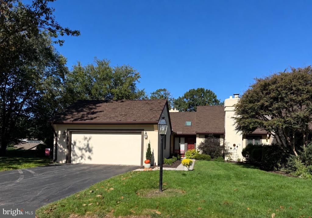 17 SPRINGHOUSE LANE , BLUE BELL, PA 19422