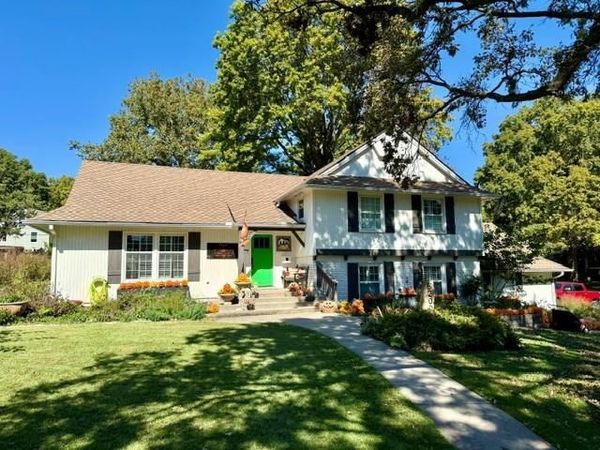 5200 W 81st Street, Prairie Village, KS 66208