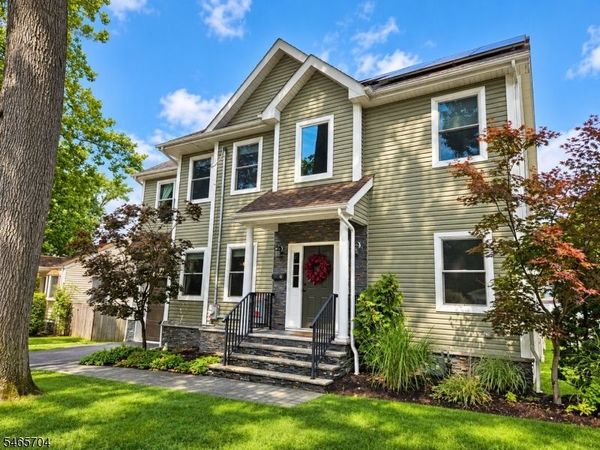 11 Tulip Ct, Kenilworth, NJ 07033