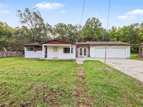 8741 Ann Arbor Road, Grass Lake, MI 49240