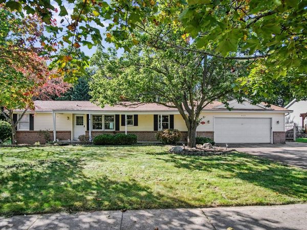 4977 Shinnecock Hills Drive NW, Comstock Park, MI 49321