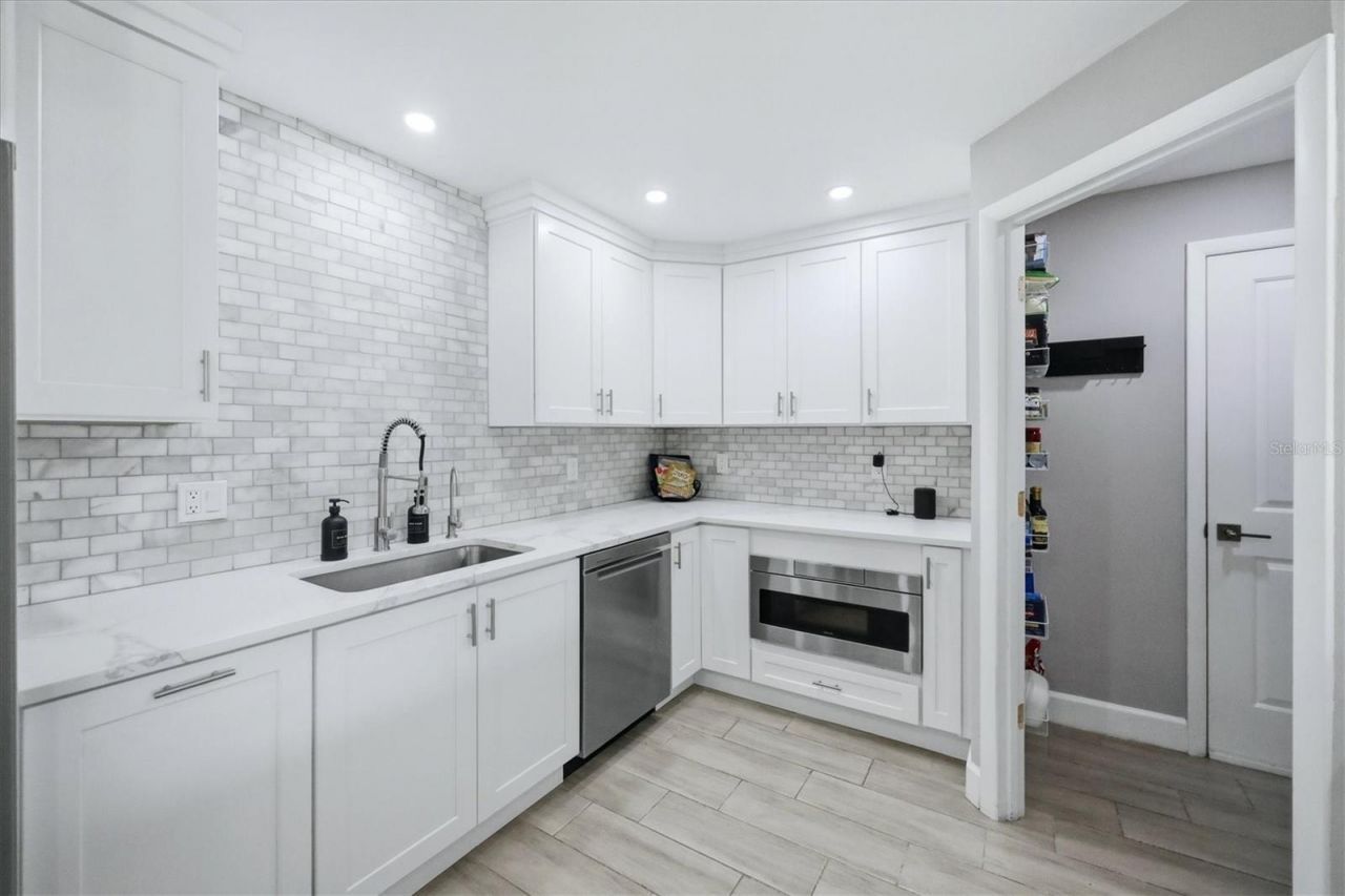 5605 Sawgrass Road, Sarasota, FL 34232 Photo