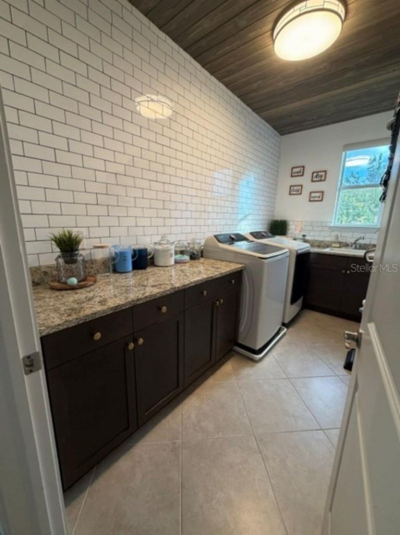 1907 Hidden Springs Drive, New Port Richey, FL 34655 Photo
