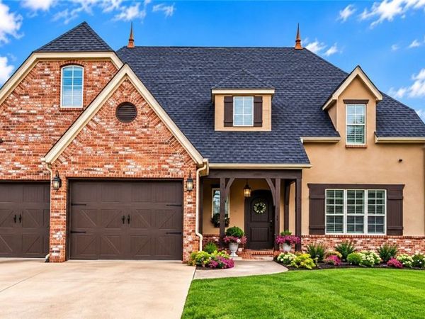 1611 NE Greenbrier Road , Bentonville, AR 72712