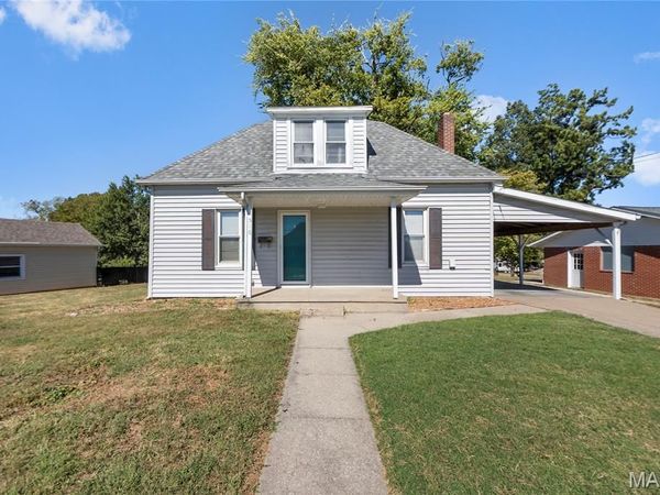 516 E Ste Maries , Perryville, MO 63775
