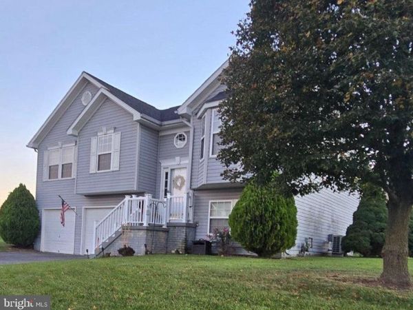 2471 ORION DRIVE DRIVE, CHAMBERSBURG, PA 17202