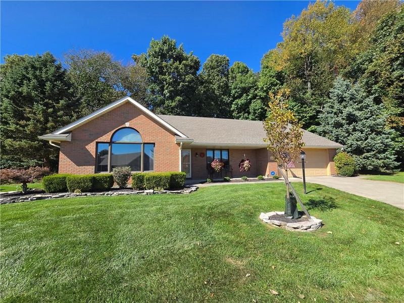 5635 Calais Drive, Springfield, OH 45503 Photo 1
