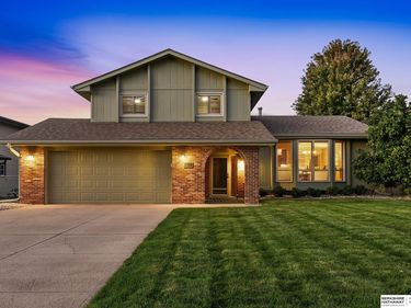 11006 Sahler Street, Omaha, NE 68164